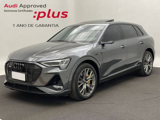 AUDI E-TRON ELÉTRICO PERFORMANCE BLACK QUATTRO